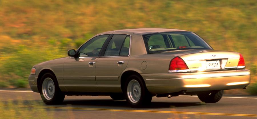  Ford Crown Victoria 1998 года  (фото 10 из 161)